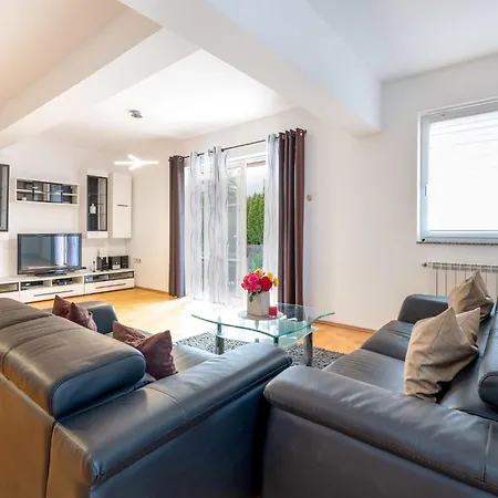 Matej-1 By Interhome Apartmán *