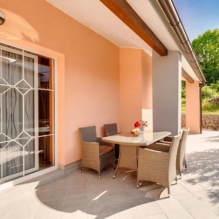 Matej-1 By Interhome Apartament