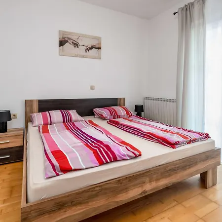 Matej-1 By Interhome Apartament *