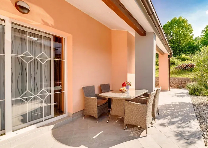 Matej-1 By Interhome Apartmán